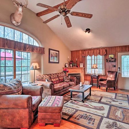 Poconos Home With Game Room Walk To Lake Harmony! Dış mekan fotoğraf