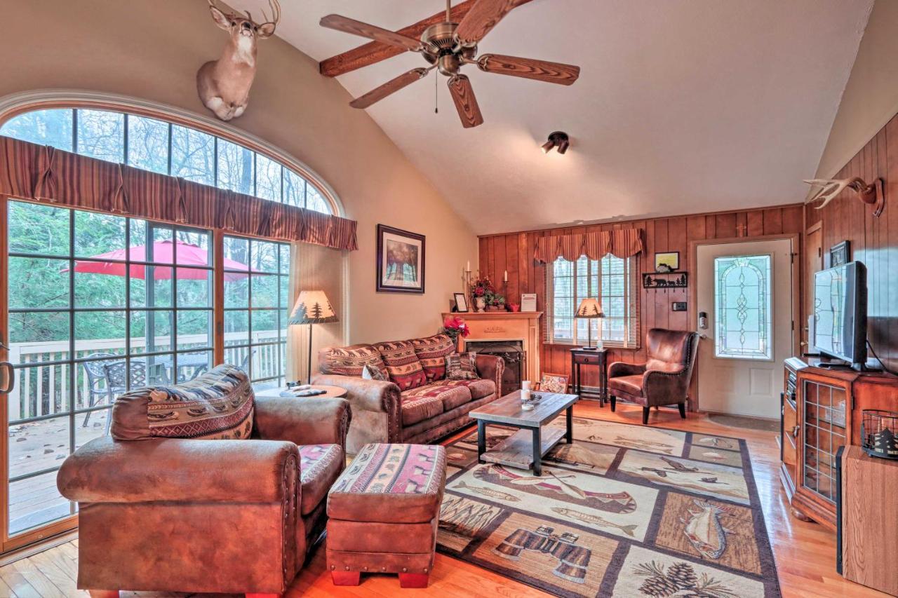 Poconos Home With Game Room Walk To Lake Harmony! Dış mekan fotoğraf