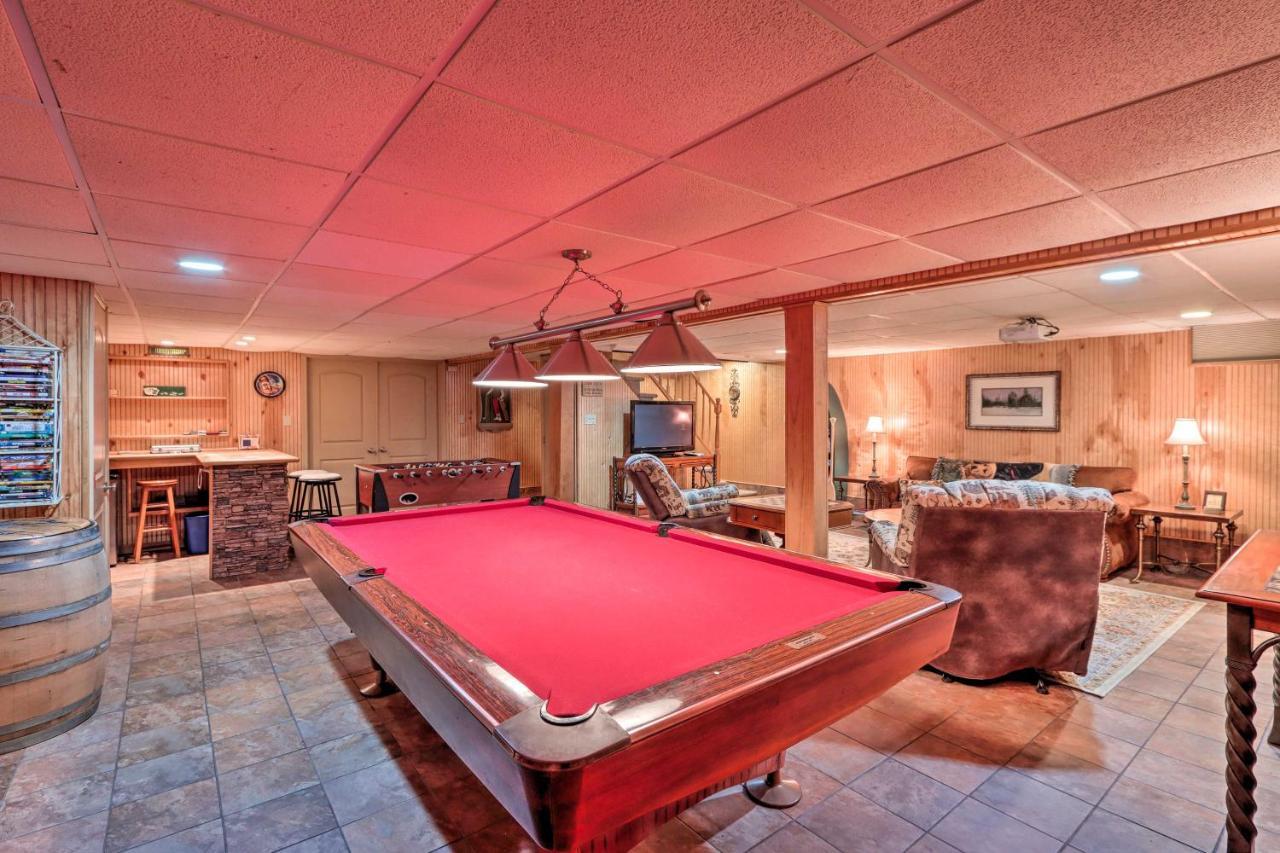 Poconos Home With Game Room Walk To Lake Harmony! Dış mekan fotoğraf