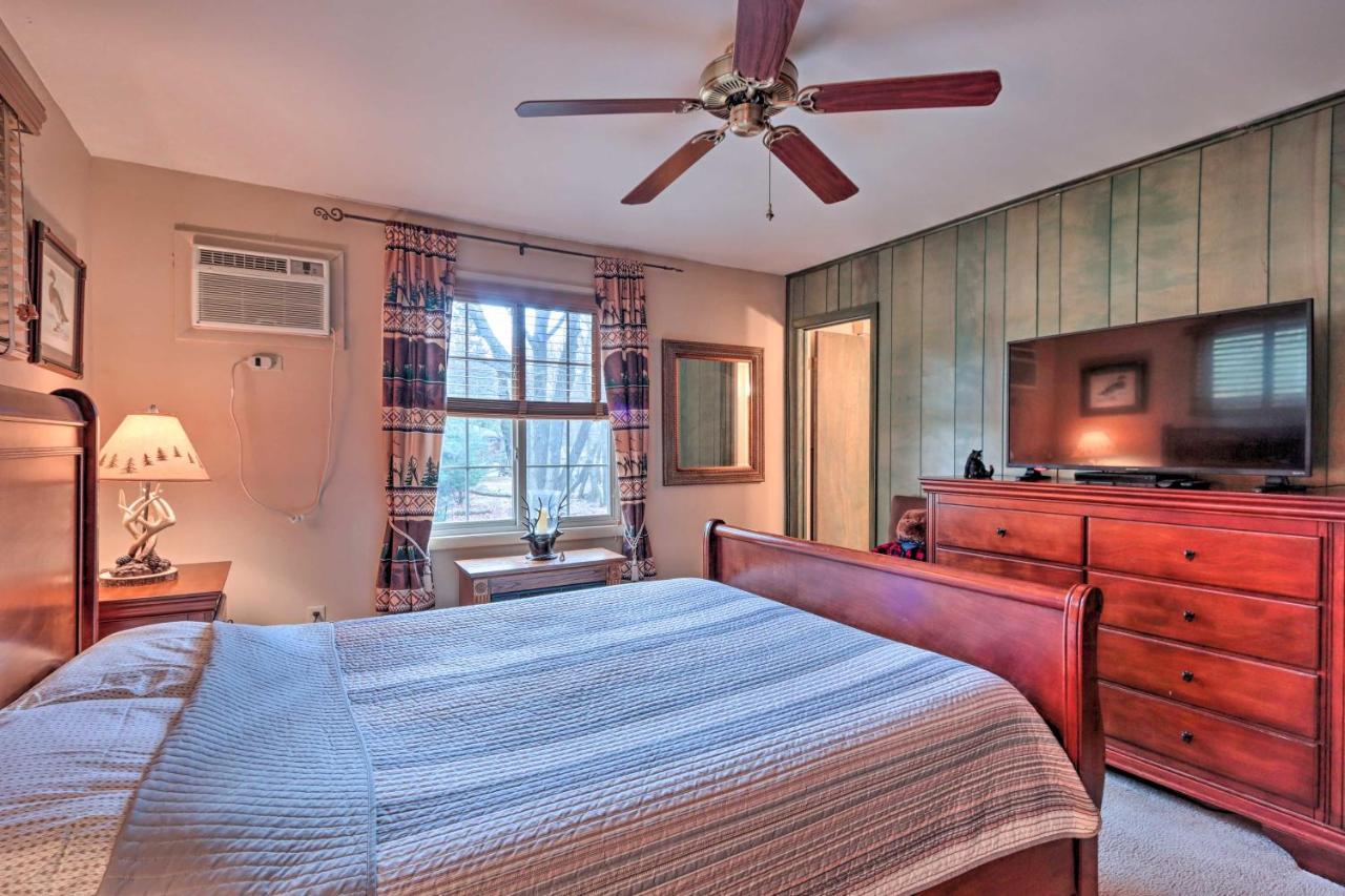 Poconos Home With Game Room Walk To Lake Harmony! Dış mekan fotoğraf